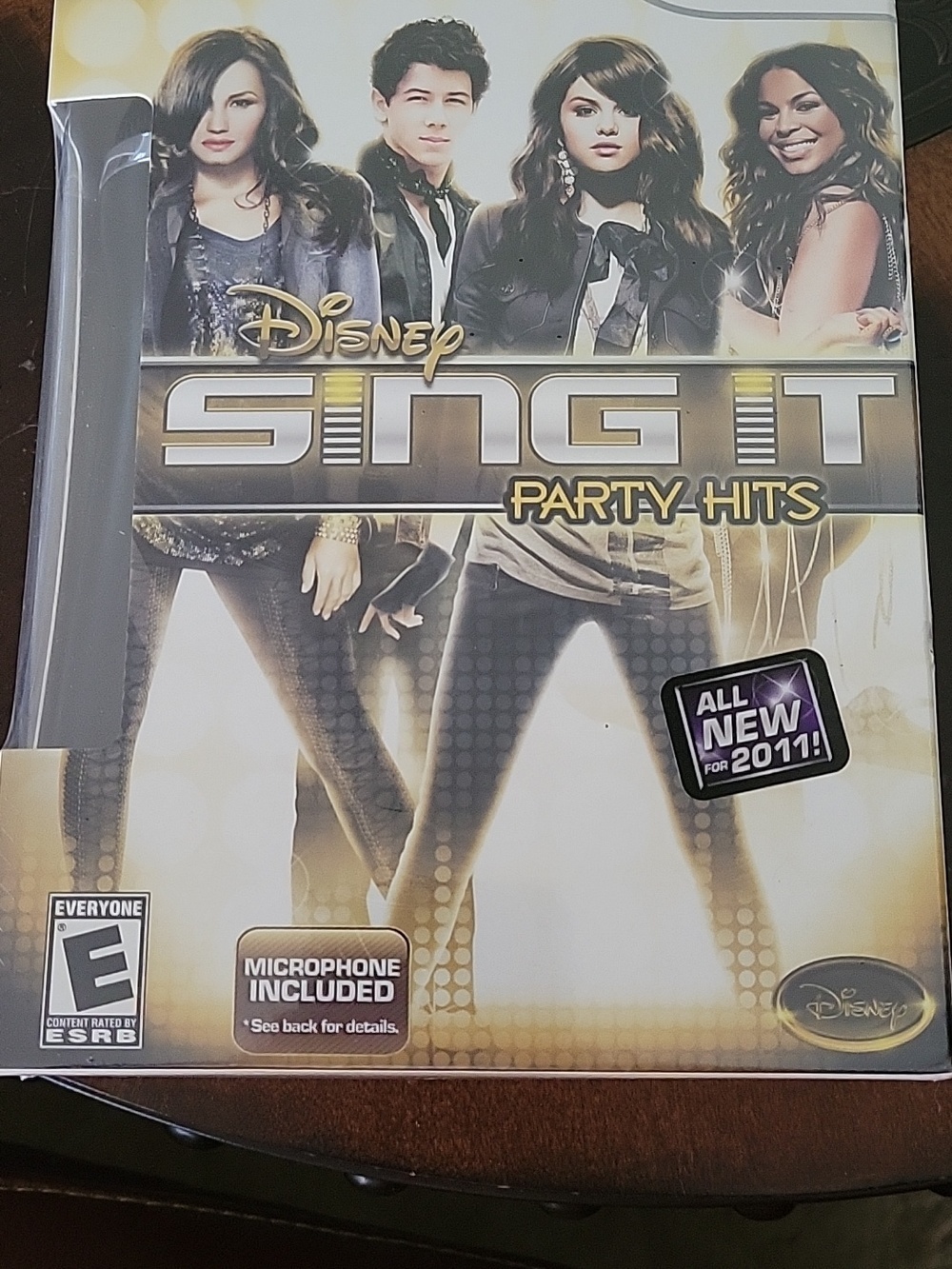 NIB Wii Disney Sing It Party Hits Game w/ Microphone